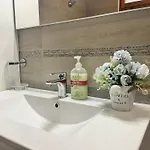 Spazioso In Centro Citta * Σαν Μπενεντέτο ντελ Τρόντο