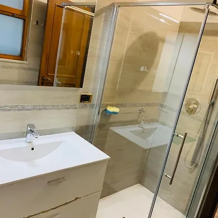Spazioso In Centro Citta Apartman *